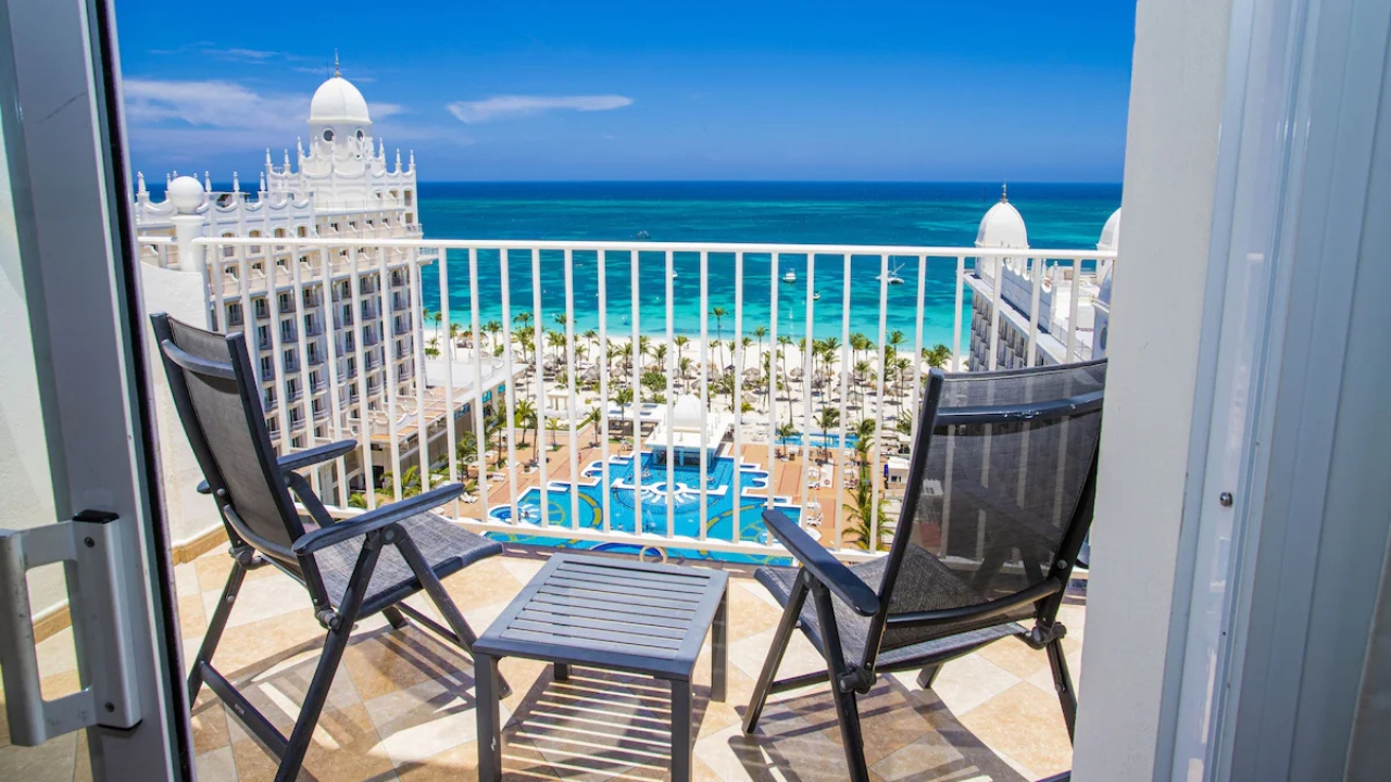 Hotel Riu Palace Aruba - Best Hotel for Families in Aruba