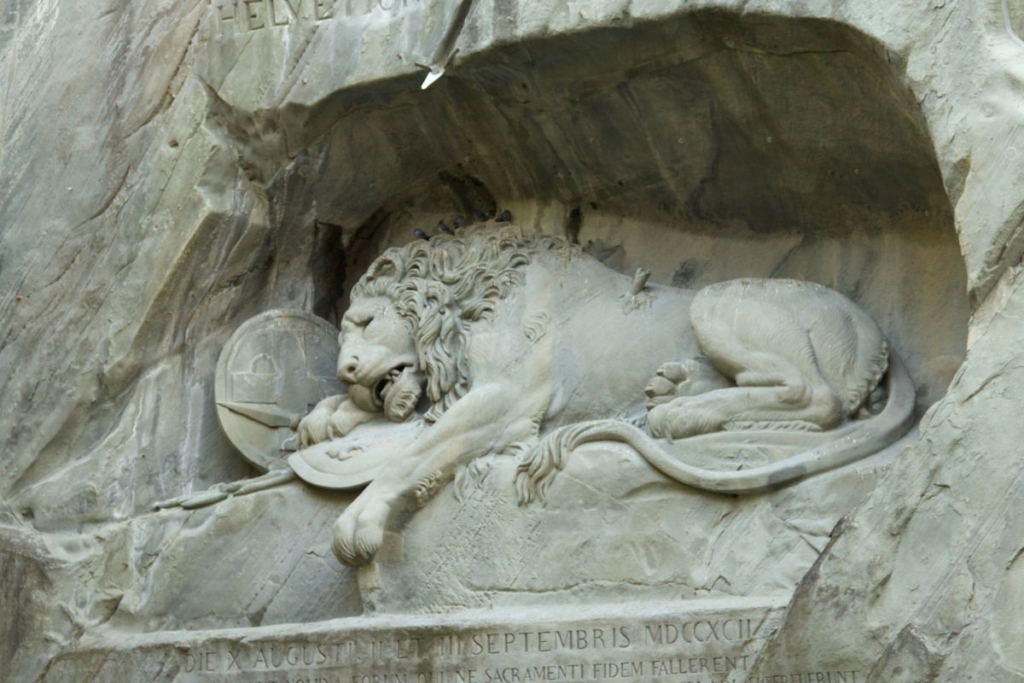 The Lion Monument - what to see in switzerland