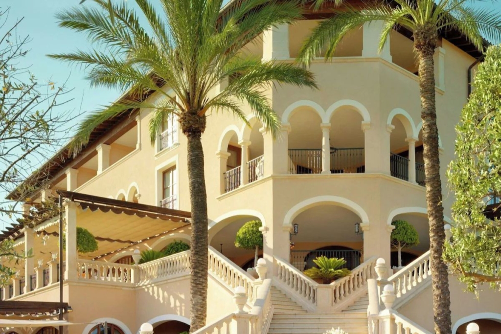 The St. Regis Mardavall Mallorca Resort - Mallorca resorts for couples